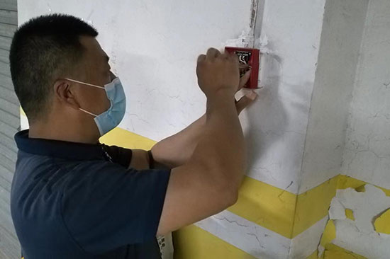 手動(dòng)報(bào)警按鈕的維修